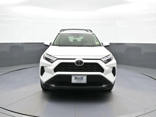 Ice Cap 2023 Toyota RAV4 XLE