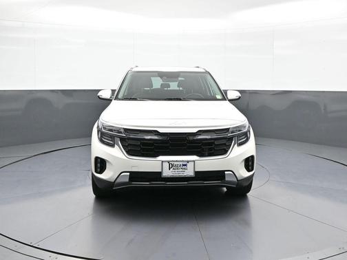 Snow White Pearl 2024 Kia Seltos SX Turbo
