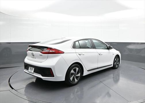 2017 Hyundai IONIQ Hybrid SEL