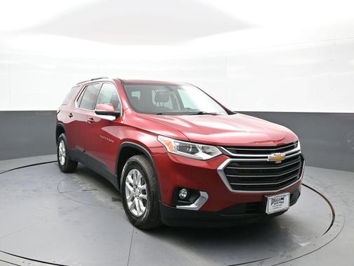 Cajun Red Tintcoat 2021 Chevrolet Traverse LT Cloth