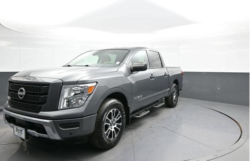 2024 Nissan Titan SV