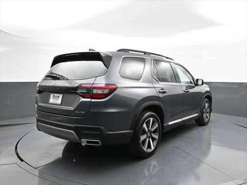 2023 Honda Pilot AWD Elite