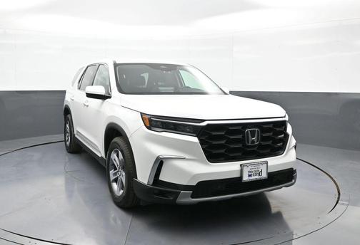 Platinum White Pearl 2023 Honda Pilot AWD EX-L 8 Passenger