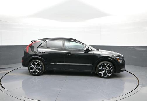 Aurora Black Pearl 2023 Kia Niro Touring