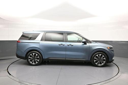 Astra Blue 2024 Kia Carnival EX