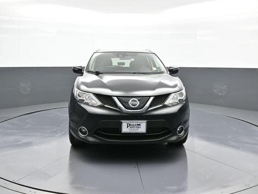 Magnetic Black Pearl 2019 Nissan Rogue Sport SV