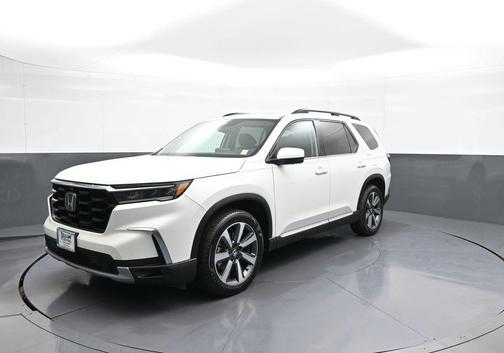 Platinum White Pearl 2025 Honda Pilot Elite