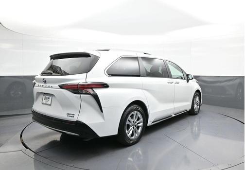 2023 Toyota Sienna Limited