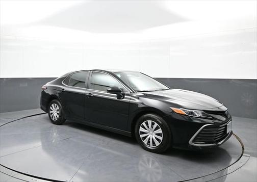 2024 Toyota Camry Hybrid LE