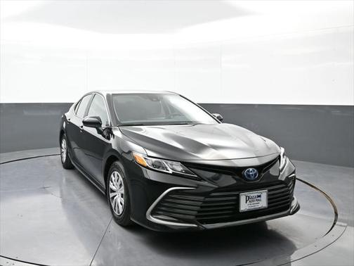 2024 Toyota Camry Hybrid LE