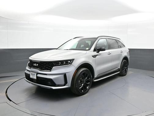 Wolf Gray 2022 Kia Sorento SX