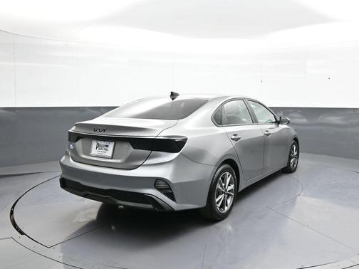 Steel Gray 2022 Kia Forte LXS