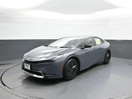 Cutting Edge 2024 Toyota Prius Prime SE