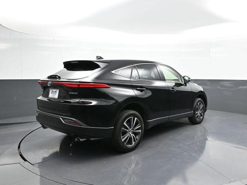 2022 Toyota Venza LE