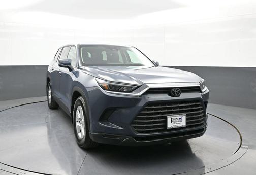 2025 Toyota Highlander LE