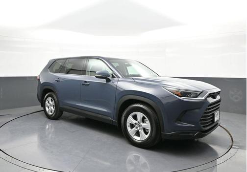 2025 Toyota Highlander LE