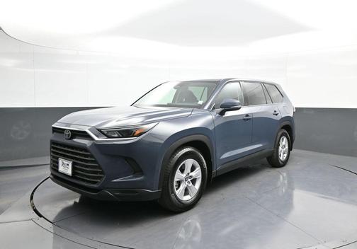 2025 Toyota Highlander LE
