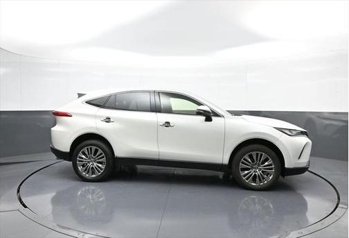 2022 Toyota Venza LE