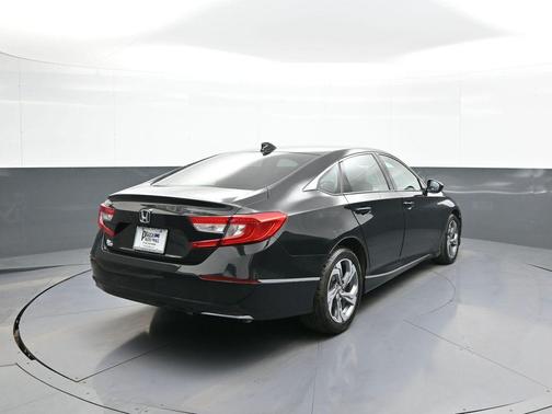 Crystal Black Pearl 2018 Honda Accord EX