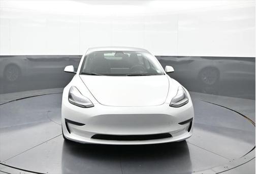 2022 Tesla Model 3 Standard Range