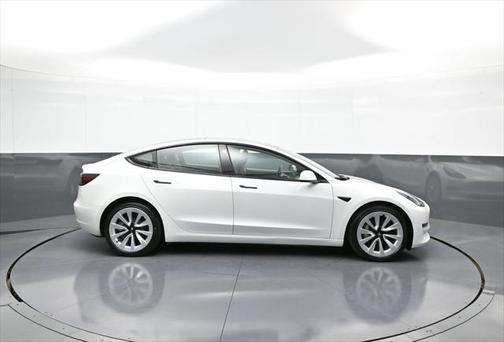 2022 Tesla Model 3 Standard Range