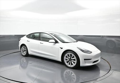 2022 Tesla Model 3 Standard Range