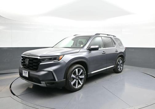 Modern Steel Metallic 2023 Honda Pilot Touring 8-Passenger