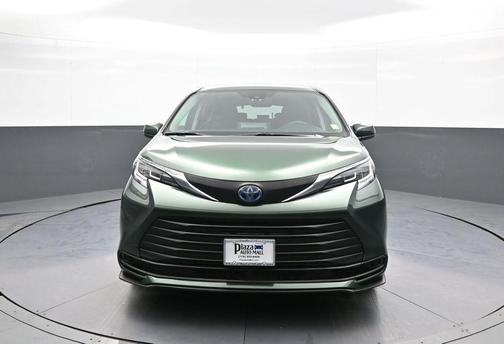 2021 Toyota Sienna LE