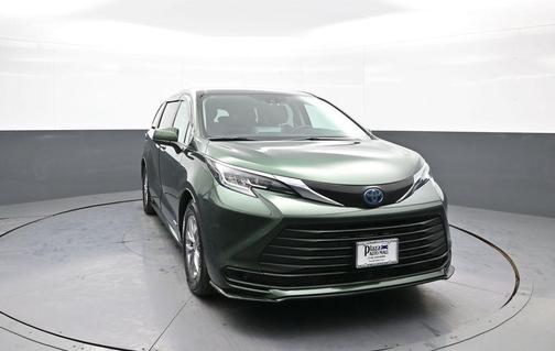2021 Toyota Sienna LE