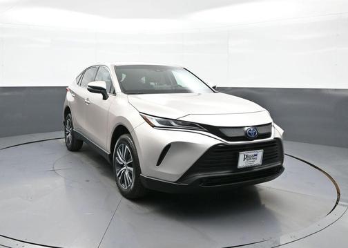 Titanium Glow 2023 Toyota Venza LE