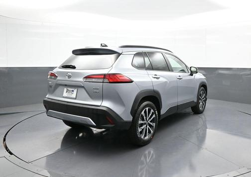 2025 Toyota Corolla Cross XLE