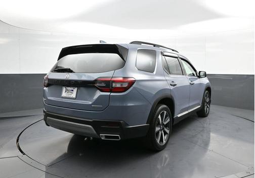 2024 Honda Pilot Touring 8-Passenger