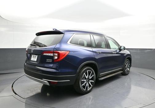 2022 Honda Pilot Touring 8-Passenger