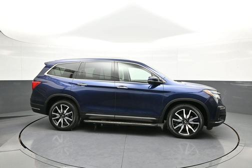 2022 Honda Pilot Touring 8-Passenger