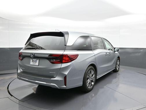 Solar Silver Metallic 2025 Honda Odyssey Touring