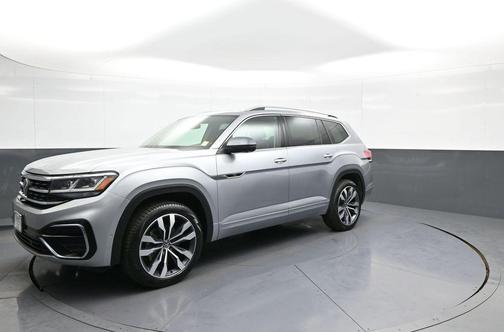 Pyrite Silver Metallic 2023 Volkswagen Atlas 3.6L SEL Premium