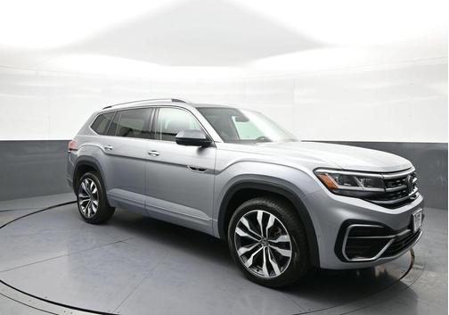 Pyrite Silver Metallic 2023 Volkswagen Atlas 3.6L SEL Premium