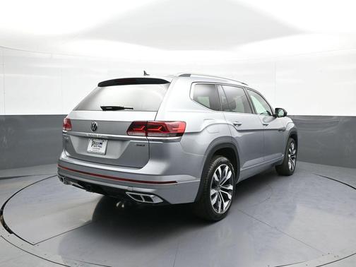 Pyrite Silver Metallic 2023 Volkswagen Atlas 3.6L SEL Premium