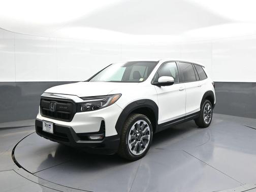 Platinum White Pearl 2024 Honda Passport AWD EX-L
