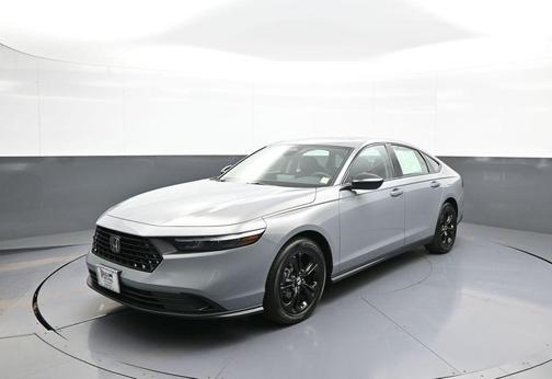 Urban Gray Pearl 2025 Honda Accord SE