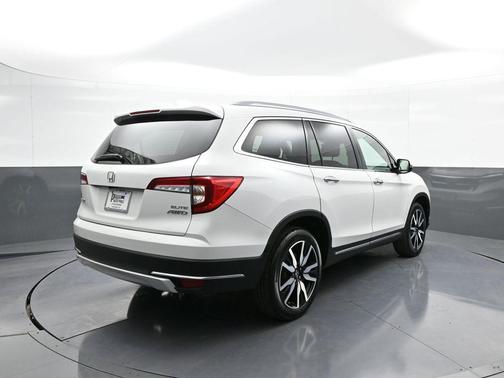 2022 Honda Pilot AWD Elite