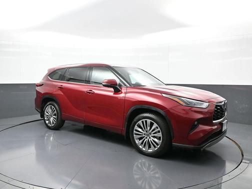 2023 Toyota Highlander Platinum