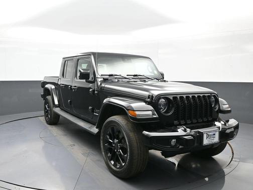 Black Clearcoat 2022 Jeep Gladiator High Altitude 4x4
