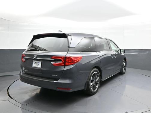 Modern Steel Metallic 2023 Honda Odyssey Elite