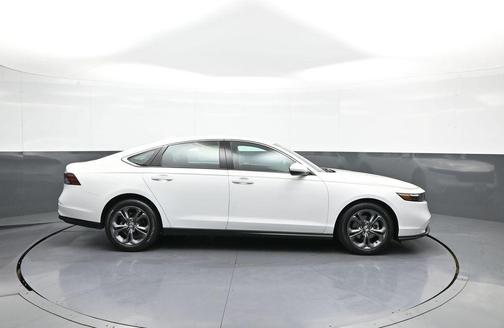 Platinum White Pearl 2023 Honda Accord EX