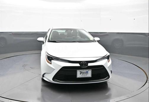 Wind Chill Pearl 2025 Toyota Corolla LE