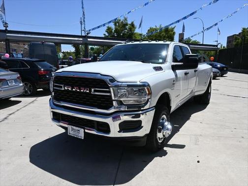 2024 RAM 3500 Big Horn Crew Cab 4x4 8' Box