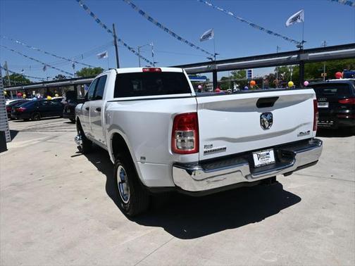 2024 RAM 3500 Big Horn Crew Cab 4x4 8' Box