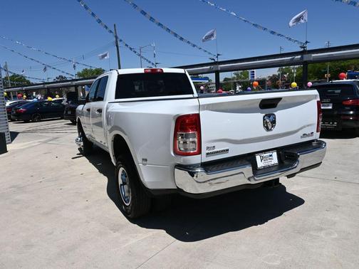 2024 RAM 3500 Big Horn Crew Cab 4x4 8' Box
