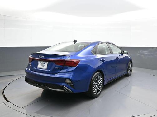 Deep Sea Blue 2024 Kia Forte GT-Line
